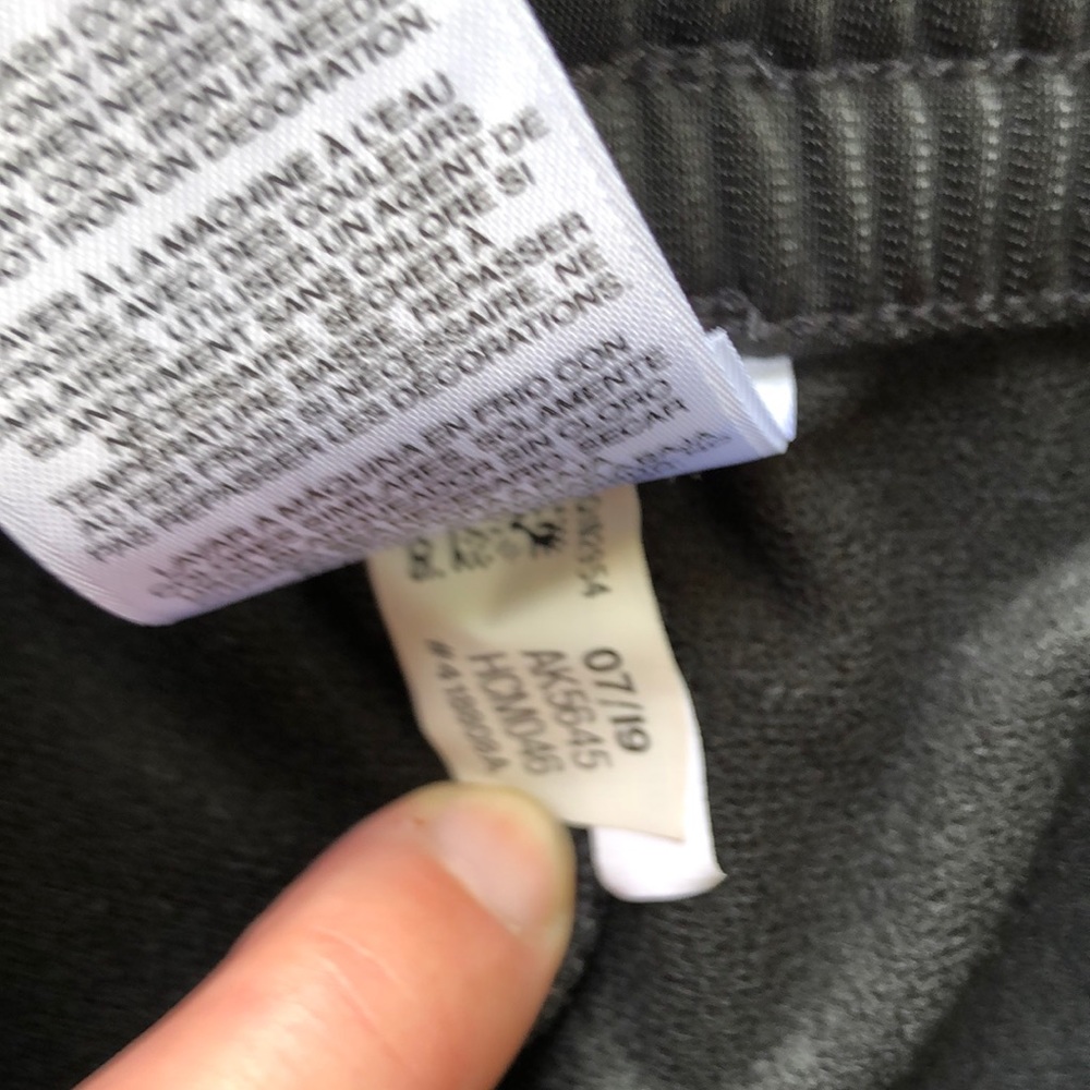 Boys large adidas pants - Picture 4 of 8